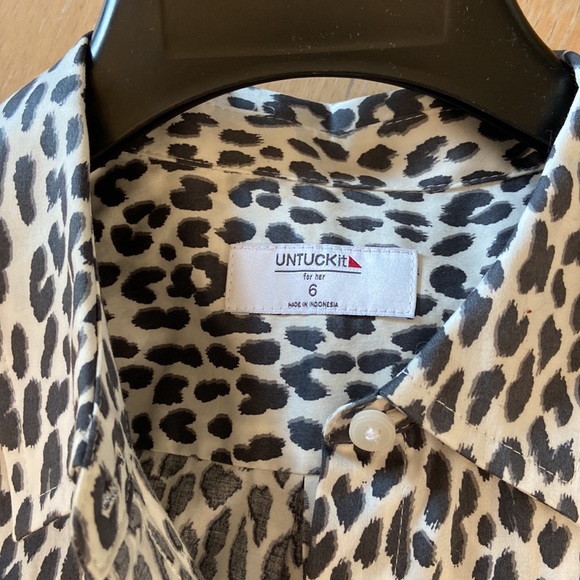 NWOT. Untuckit leopard print blouse sz 6 - Picture 3 of 3